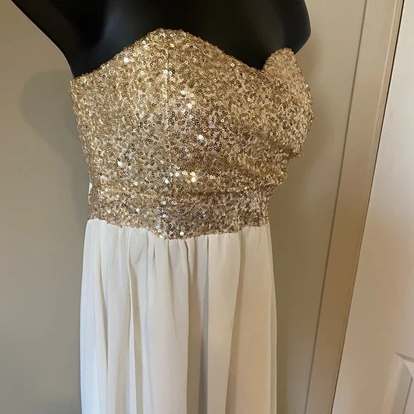 Dress - Picture 5 of 15